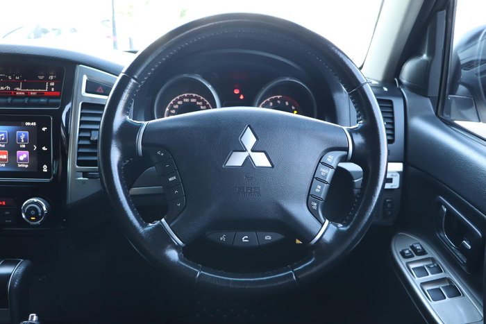 2018 Mitsubishi Pajero GLX