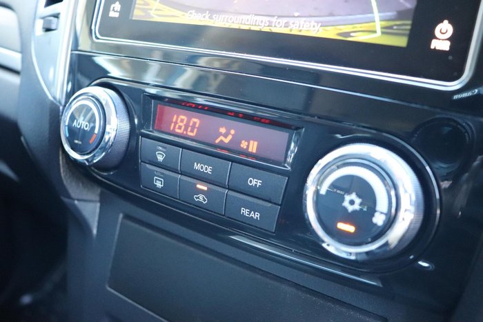 2018 Mitsubishi Pajero GLX