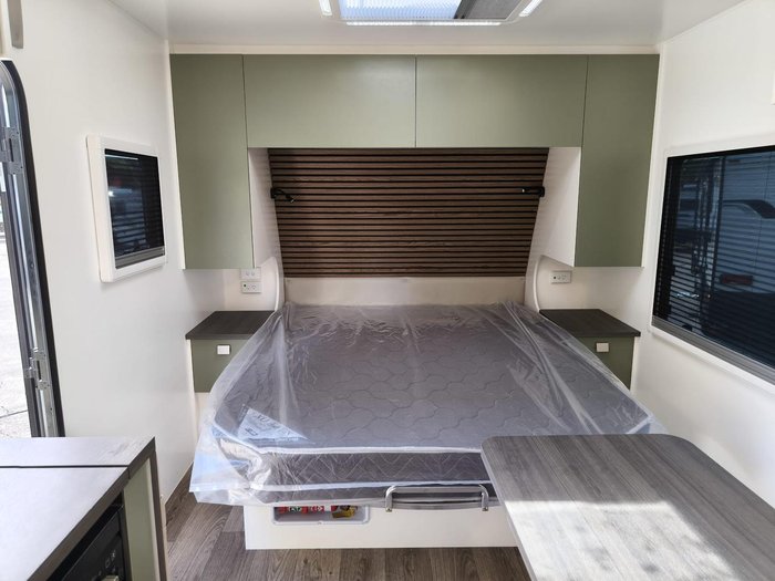 2025 New Age Caravans Road Owl 21 Ro21be
