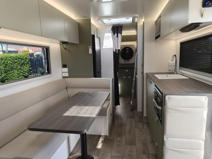 2025 New Age Caravans Road Owl 21 Ro21be