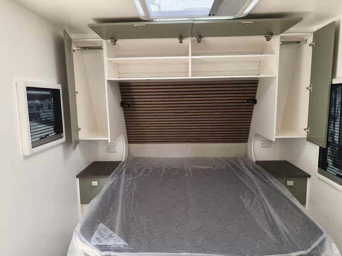 2025 New Age Caravans Road Owl 21'