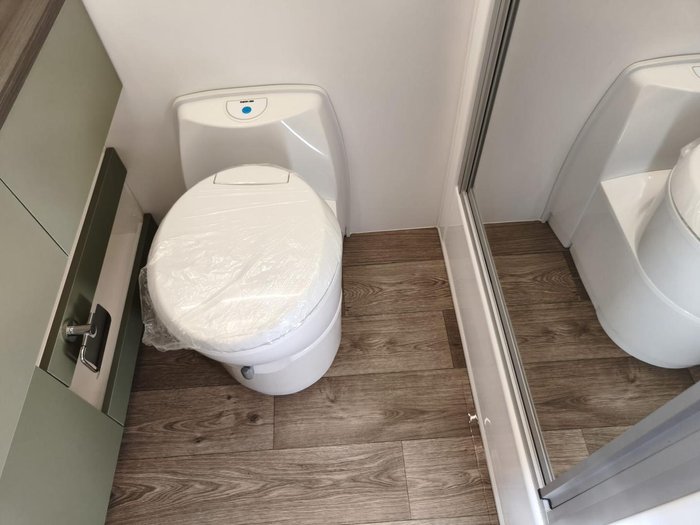 2025 New Age Caravans Road Owl 21 Ro21be