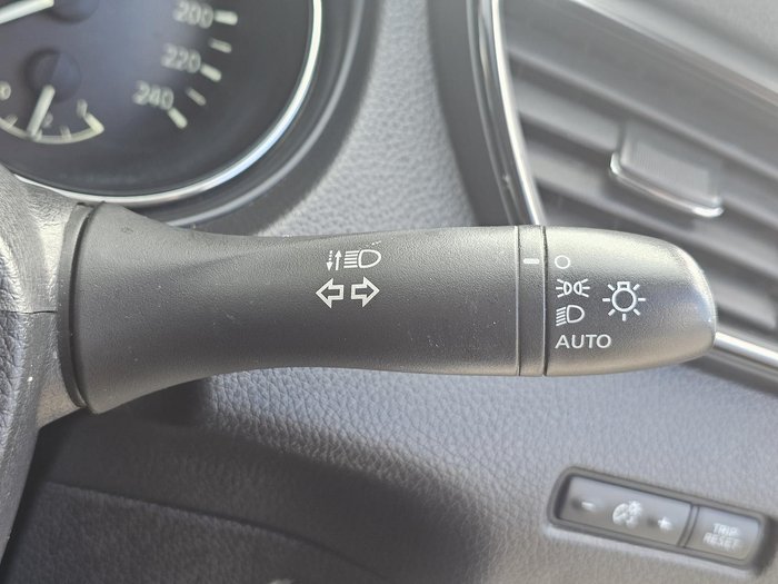 2017 Nissan X-TRAIL ST