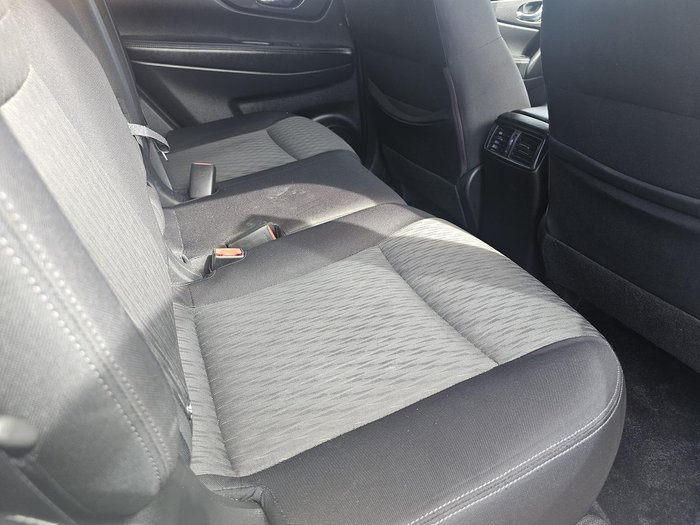 2017 Nissan X-TRAIL ST