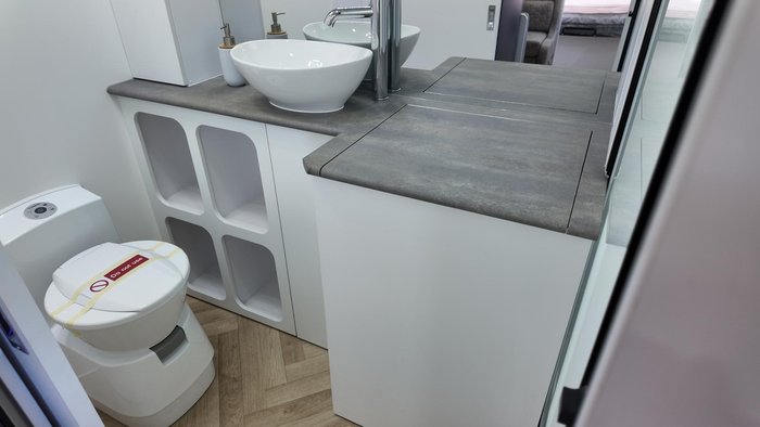 2026 Platinum 19'6 Terra Cafe