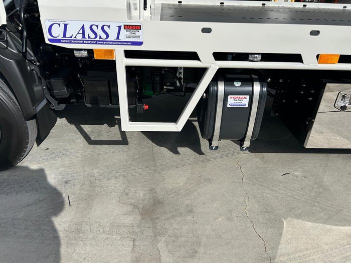 2025 Hino 300 Series 921