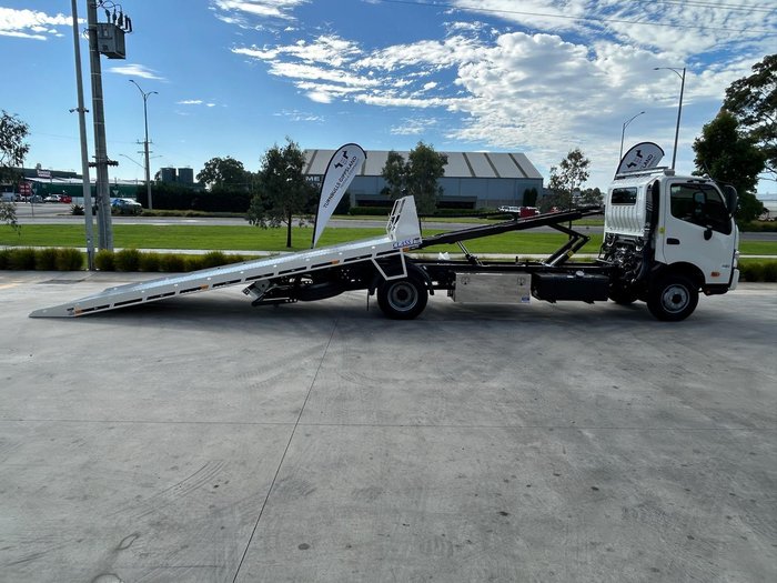 2025 Hino 300 Series 921