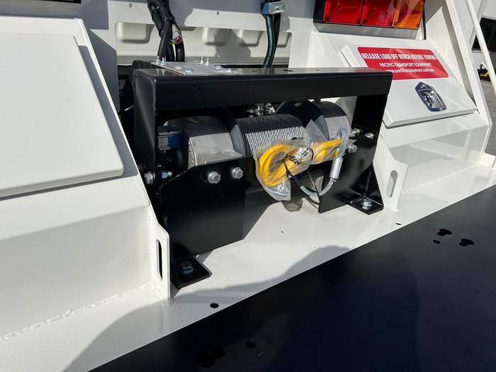 2025 Hino 300 Series 921