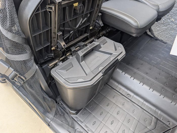 2025 Can-Am Defender HD10 XMR Defender Red