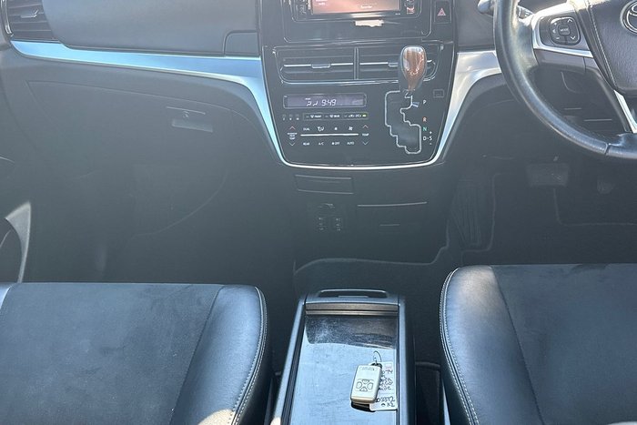 2019 Toyota Tarago ULTIMA GSR50R Glacier White