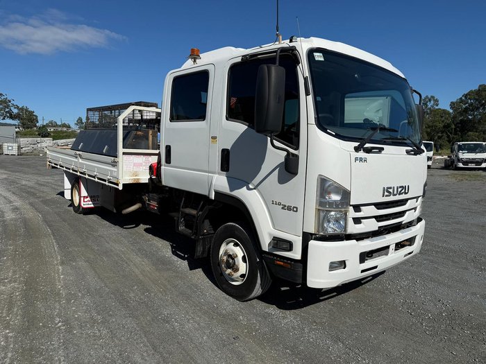 2017 Isuzu F Series FRR110-260