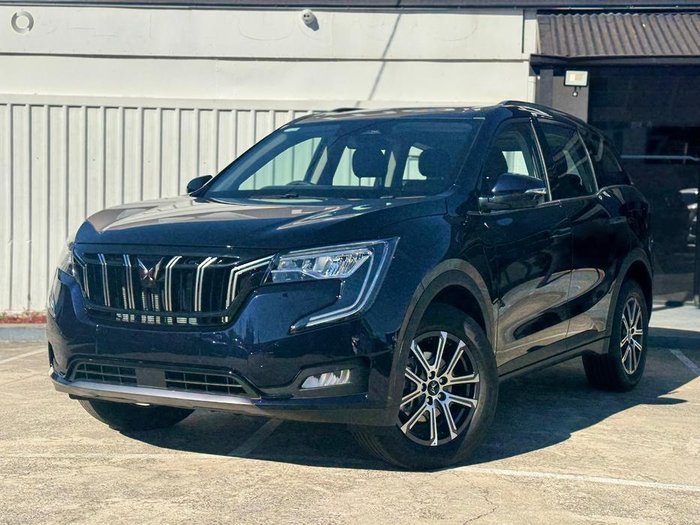 2025 Mahindra XUV700