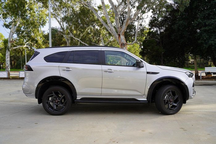 2025 Isuzu MU-X X-TERRAIN