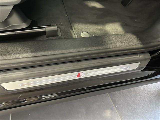 2024 Audi Q5 40 TDI S line