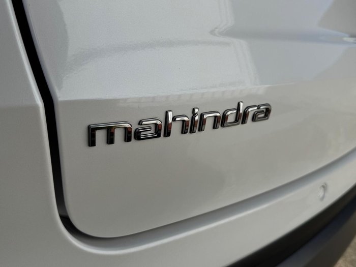 2025 Mahindra XUV700 AX7L