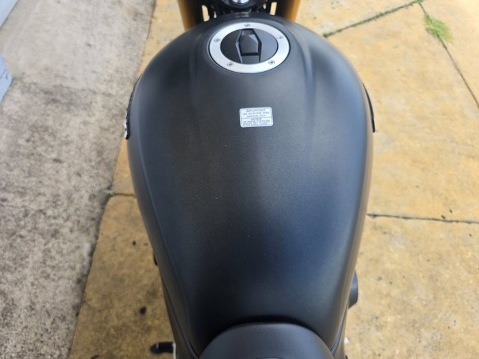 2025 Kawasaki Z900RS SE Black