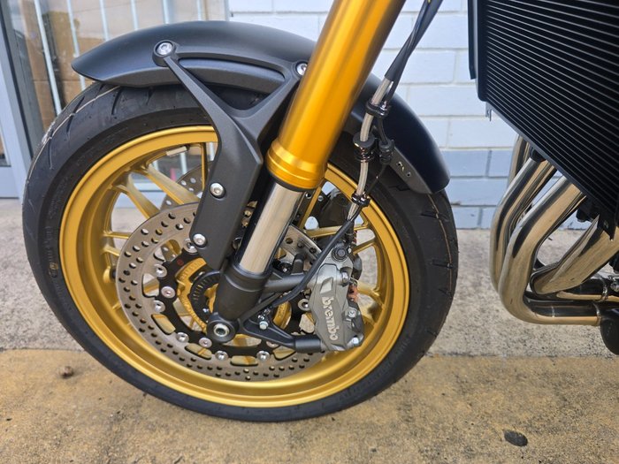 2025 Kawasaki Z900RS SE Black