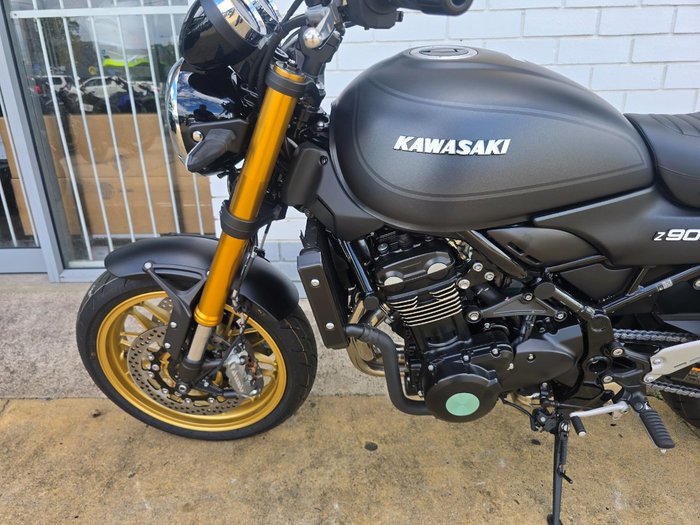 2025 Kawasaki Z900RS SE Black