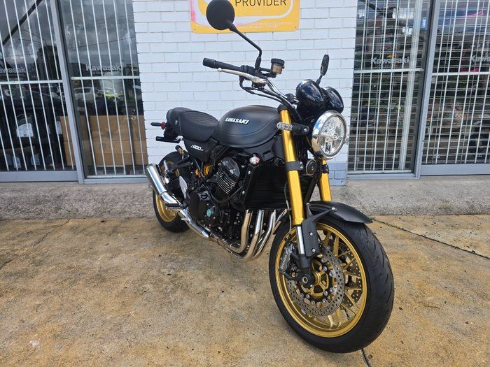 2025 Kawasaki Z900RS SE Black