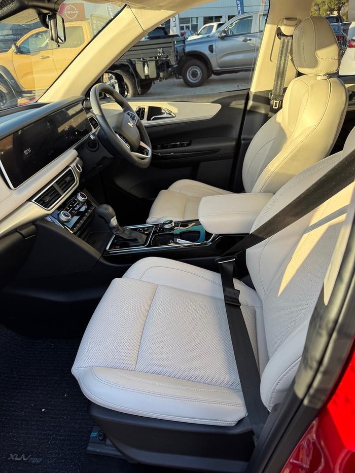 2023 Mahindra XUV700 AX7L Red Rage