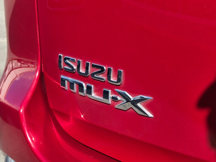 2020 Isuzu MU-X LS-M