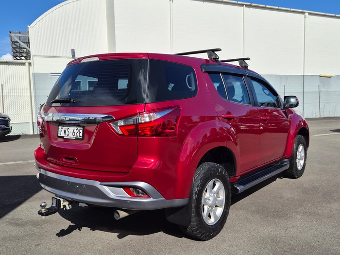 2020 Isuzu MU-X LS-M