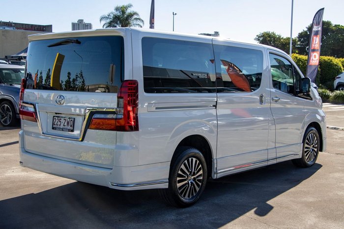 2019 Toyota Granvia VX