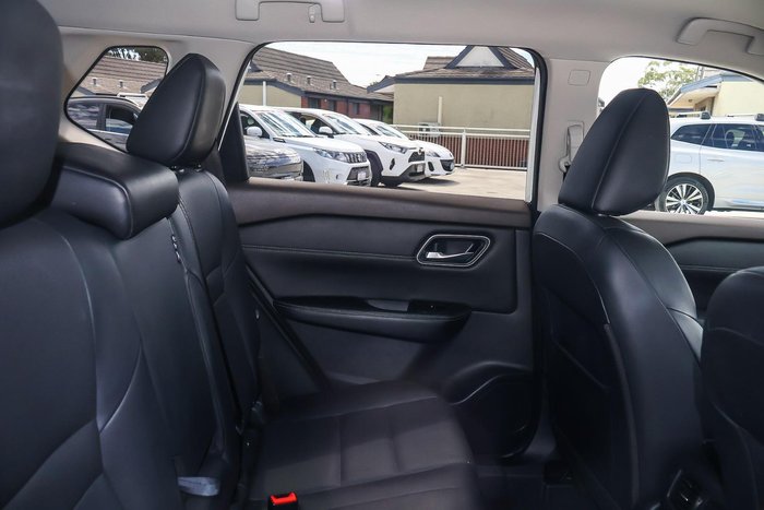 2023 Nissan X-TRAIL ST-L