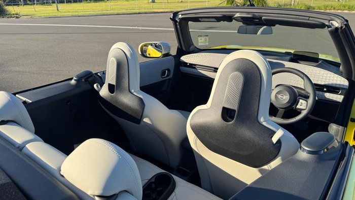 2026 MINI Cooper C Favoured