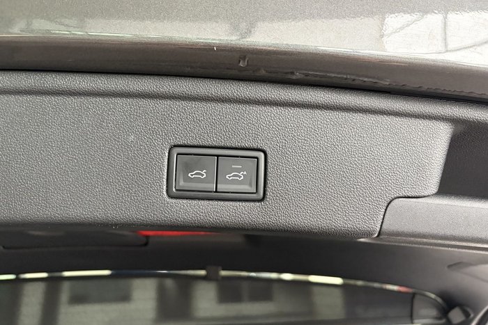 2022 Volkswagen Touareg 210TDI R-Line