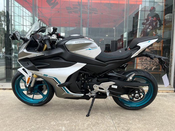 2026 CFMOTO 2026 CF MOTO 450CC 450 SR S Road NEBULA WHITE