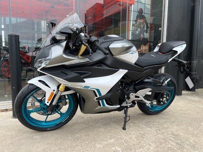 2026 CFMOTO 2026 CF MOTO 450CC 450 SR S Road NEBULA WHITE