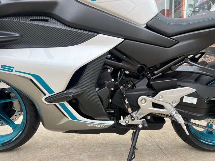 2026 CFMOTO 2026 CF MOTO 450CC 450 SR S Road NEBULA WHITE