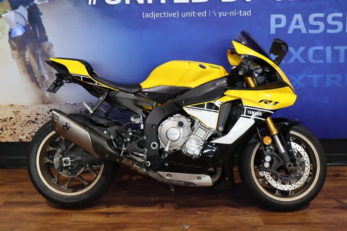 2016 Yamaha YZF-R1 Black