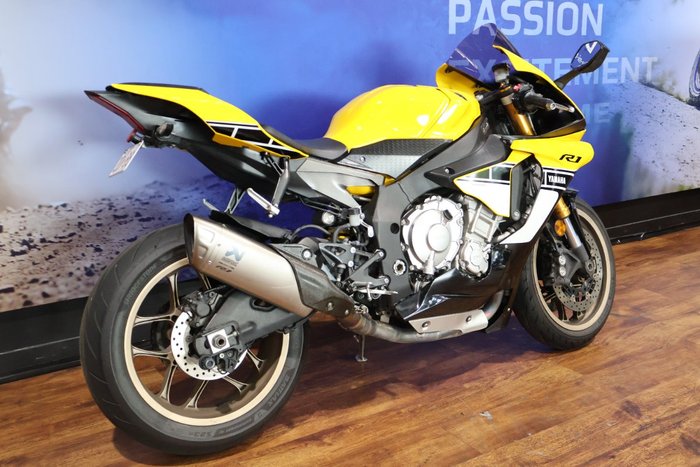 2016 Yamaha YZF-R1 Black