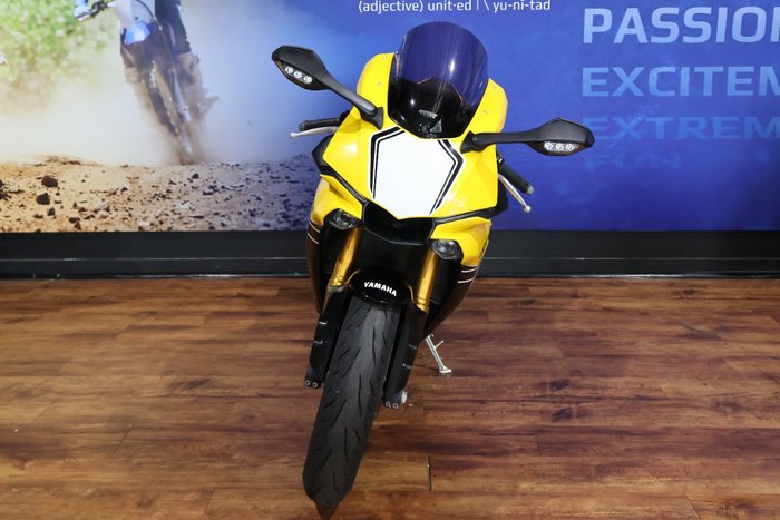 2016 Yamaha YZF-R1 Black