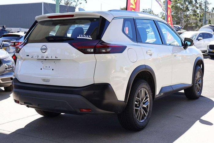 2024 Nissan X-TRAIL ST