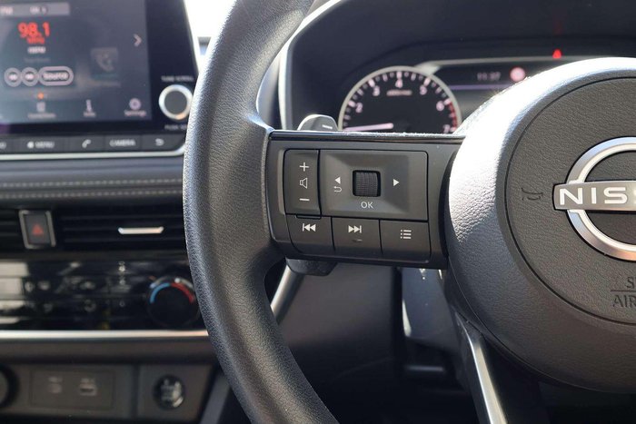 2024 Nissan X-TRAIL ST