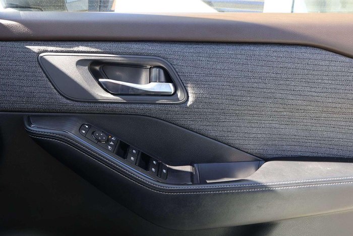 2024 Nissan X-TRAIL ST