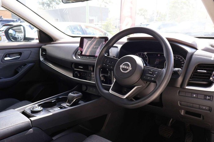 2024 Nissan X-TRAIL ST