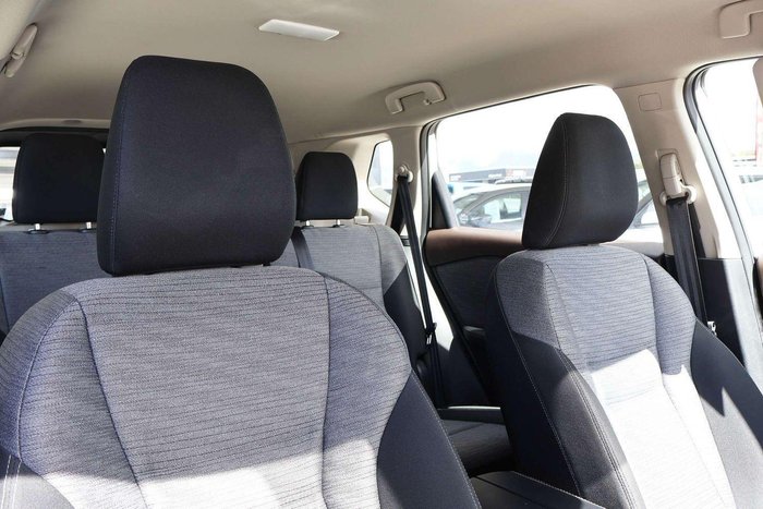 2024 Nissan X-TRAIL ST