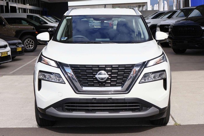 2024 Nissan X-TRAIL ST