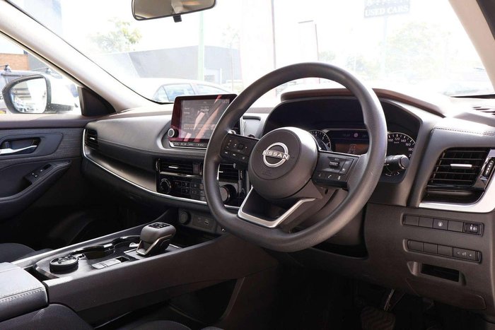 2024 Nissan X-TRAIL ST