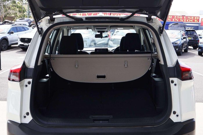 2024 Nissan X-TRAIL ST