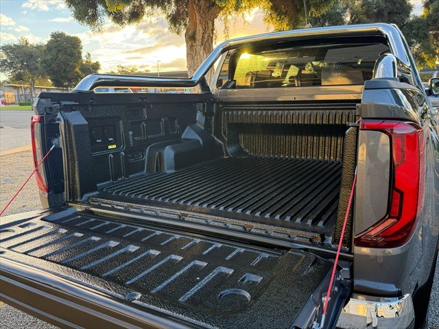 2025 Volkswagen AMAROK STYLE