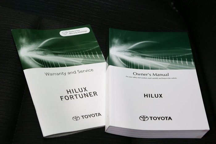 2023 Toyota Hilux SR5