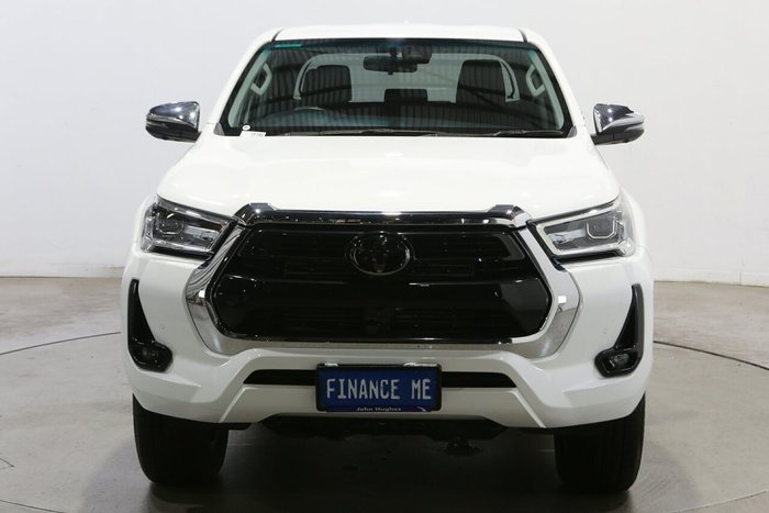 2023 Toyota Hilux SR5