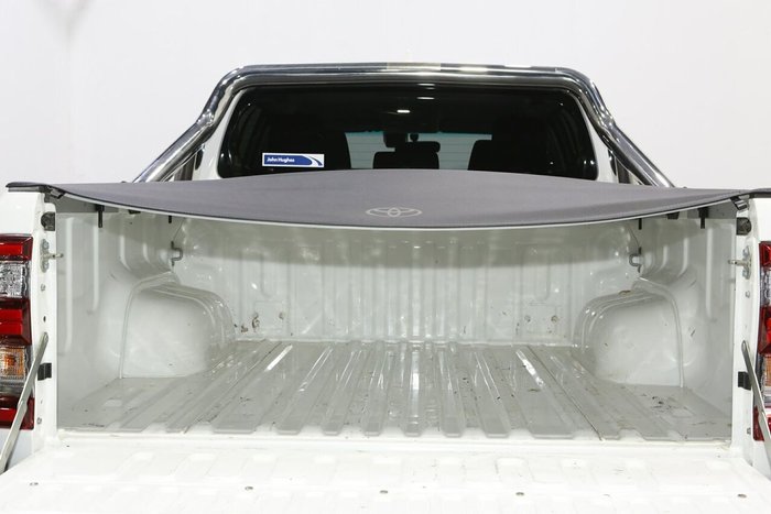 2023 Toyota Hilux SR5