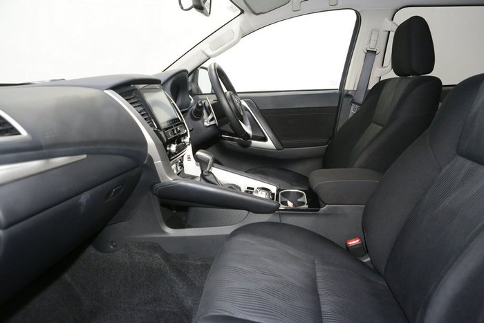 2025 Mitsubishi Pajero Sport GLS