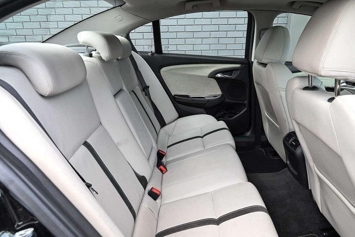 2015 Holden Calais V